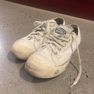 Keen Converse Low Top Style Runners